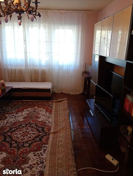 Apartament cu 4 camere decomandat în Tomis Nord