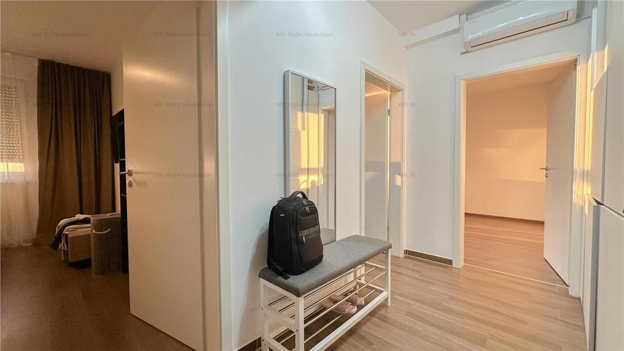 Apartament cu 2 camere decomandat, mobilat în Tractorul