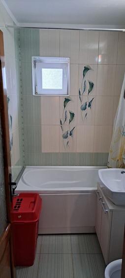 Apartament cu 2 camere decomandat, mobilat în Cetate