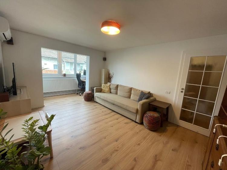 Apartament cu 2 camere semidecomandat, mobilat în Spitalul Județean