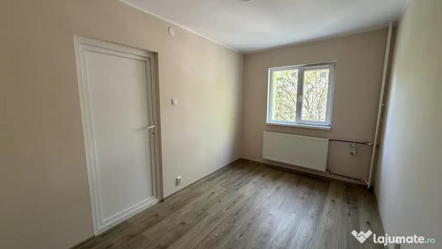 Apartament cu 2 camere nedecomandat în Central