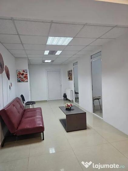 Apartament cu 4 camere decomandat în Central