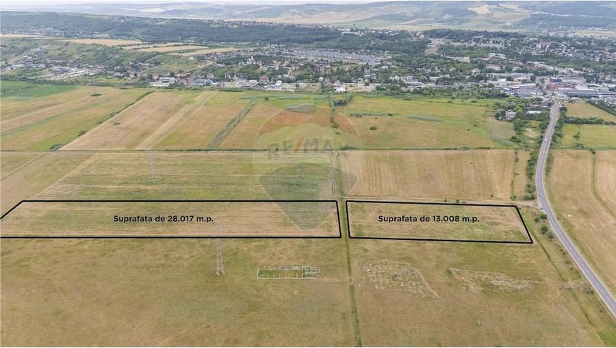 Teren de 41025 mp, în Periferie