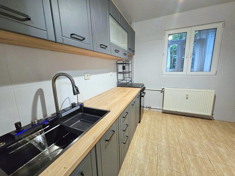 Apartament cu 2 camere decomandat în Olteniței