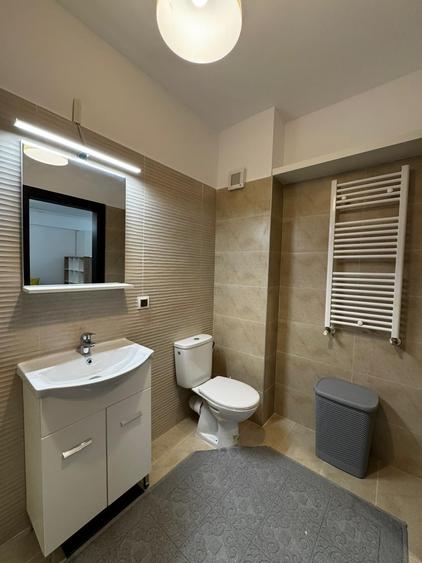 Apartament cu 2 camere semidecomandat în Păcii
