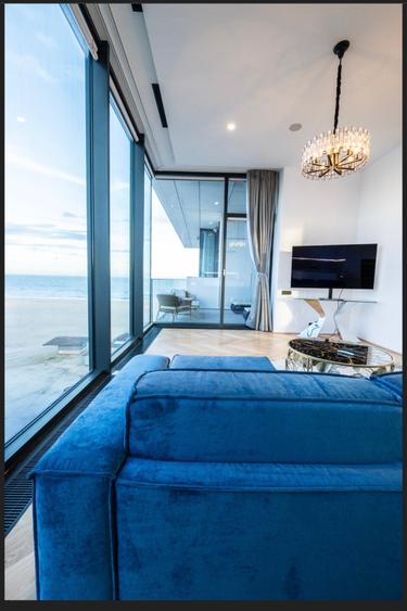 Penthouse cu 4 camere decomandat în Mamaia
