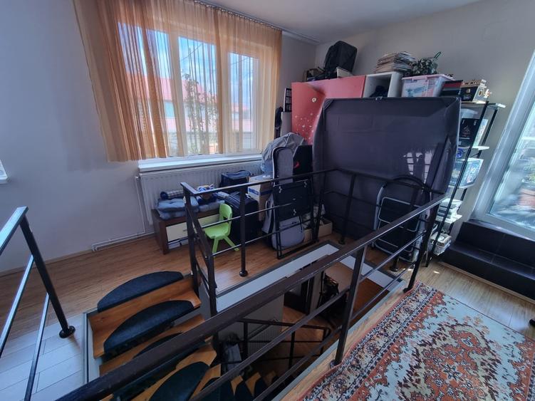 Penthouse cu 3 camere în Central