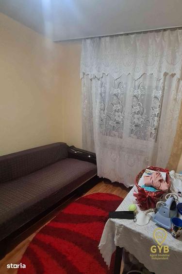 Apartament cu 4 camere, mobilat în Est