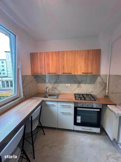 De inchiriat apartament cu 2 camere si balcon, renovat, etajul 2 - 6