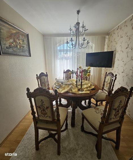 Casă cu 4 camere în Rontău