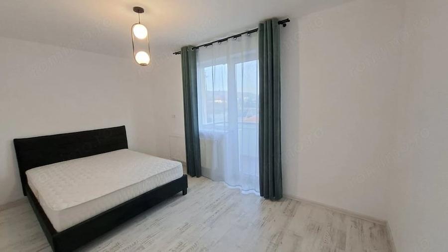 Apartament cu 3 camere decomandat în Ștefănești