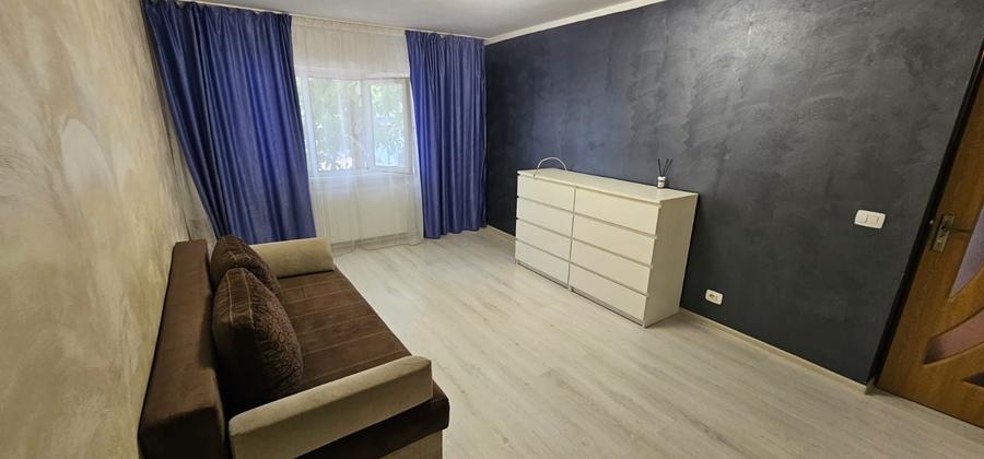 Apartament cu 2 camere decomandat în Steaua