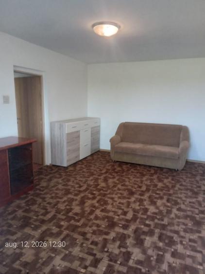 Apartament cu 2 camere decomandat în Titan