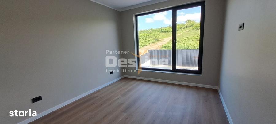 Casă cu 4 camere cu Teren 500 Mp în Bârnova