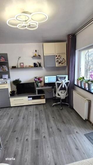 Apartament cu 3 camere în Zorilor