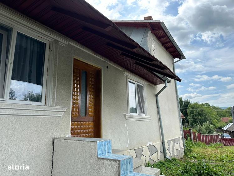 Casă cu 4 camere în Coțofenești
