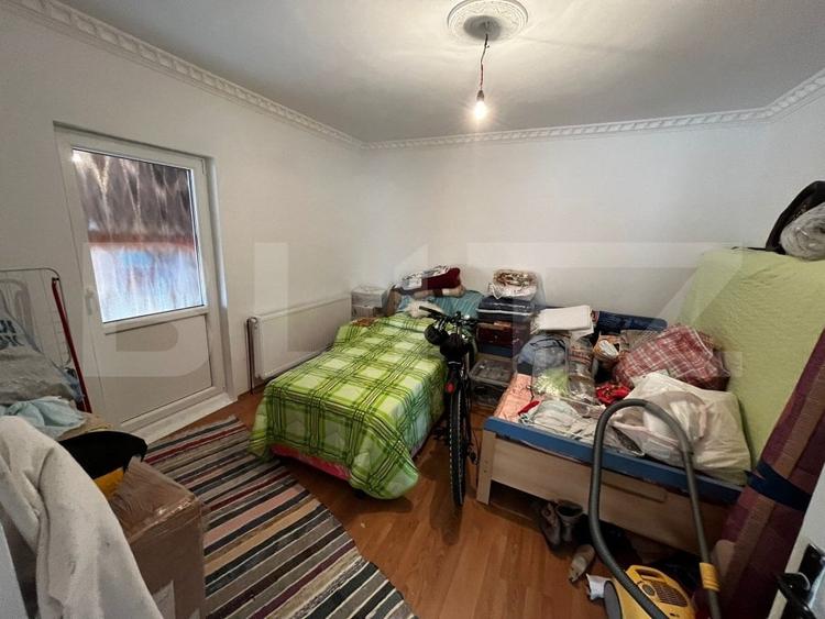 Casă individuală cu 7 camere cu Garaj în Exterior Est