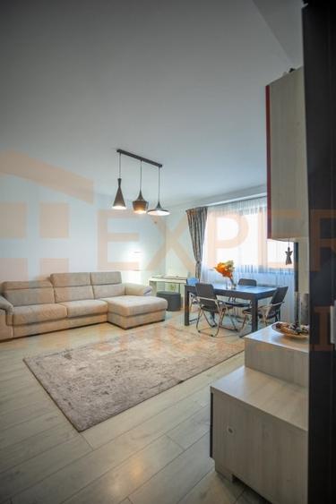 Apartament cu 3 camere decomandat, mobilat în Faleza Nord