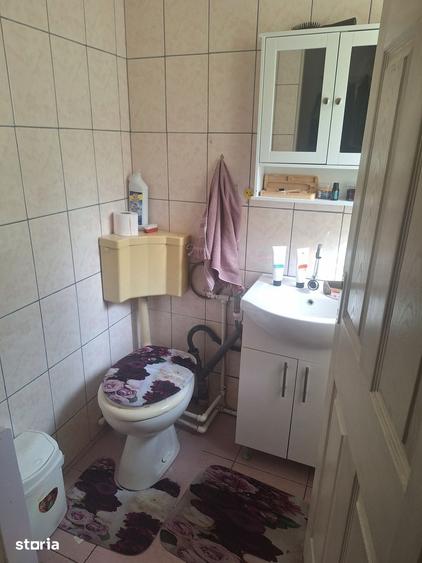 Casă cu 5 camere cu Teren 211 Mp în Brătianu