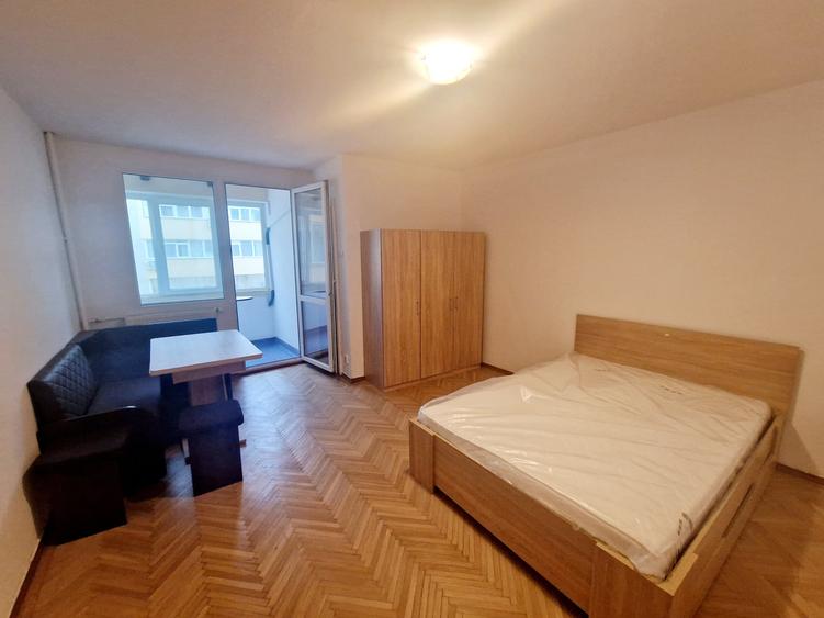 Garsonieră semidecomandată, mobilată în Vatra Luminoasă