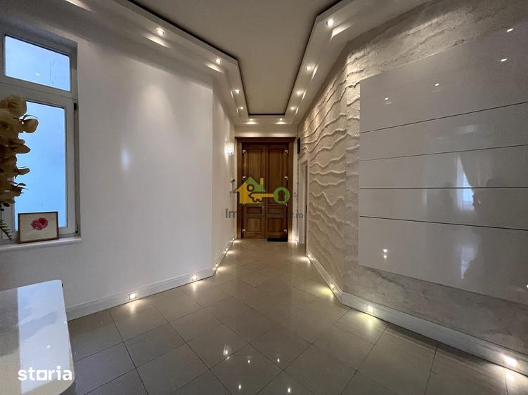 Apartament cu 3 camere semidecomandat în Elisabetin