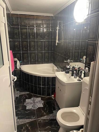 Apartament cu 3 camere decomandat în Doamna Ghica