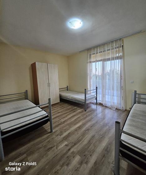 Casă cu 5 camere cu Teren 500 Mp în Central