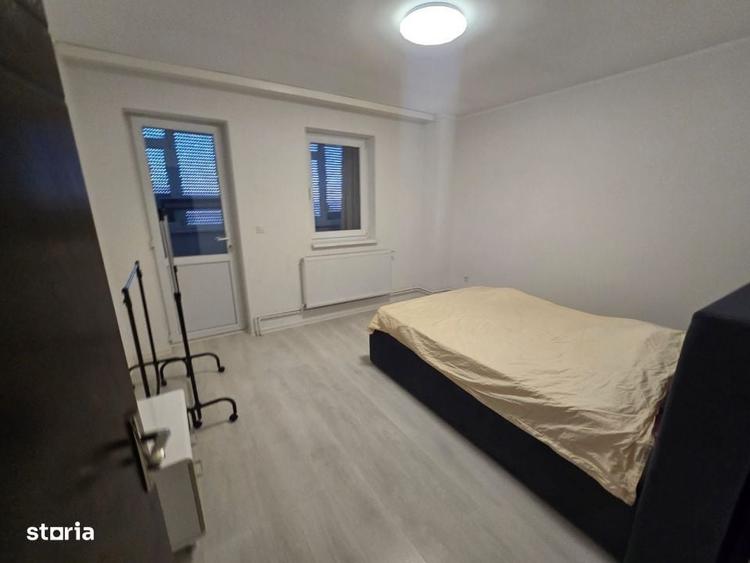 Apartament cu 3 camere în Prelungirea Craiovei