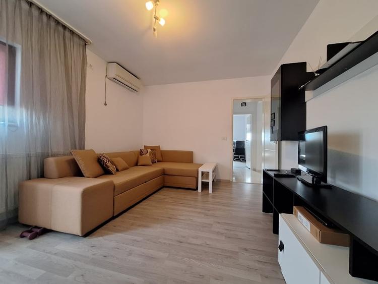 Apartament cu 2 camere decomandat, mobilat în Aradului
