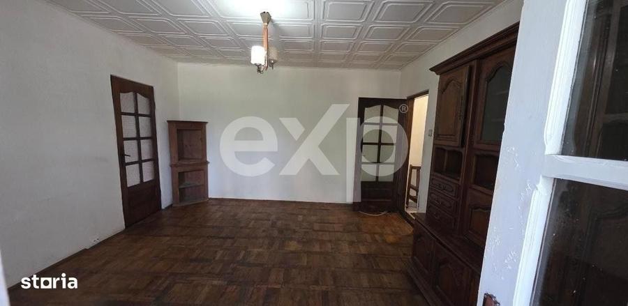 Apartament cu 2 camere semidecomandat în Ulmi