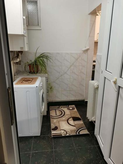 Apartament cu 3 camere, mobilat în Mărăței
