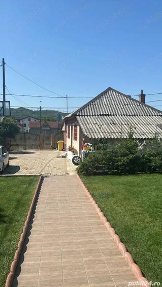 Casă cu Teren 827 Mp în Glâmbocu