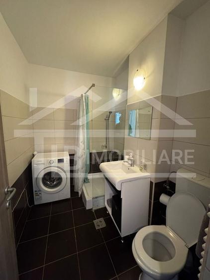 Apartament cu 2 camere semidecomandat în Livezeni