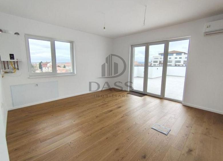 Apartament cu 4 camere decomandat în Hipodrom 1