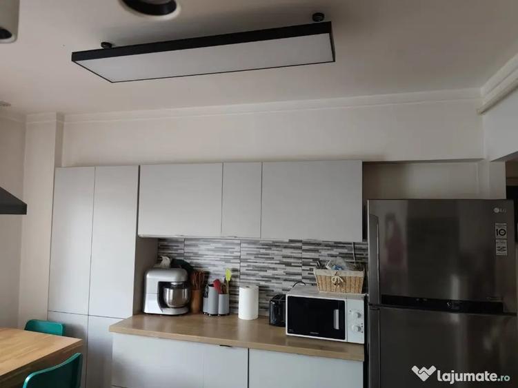 Apartament cu 2 camere decomandat în Republicii