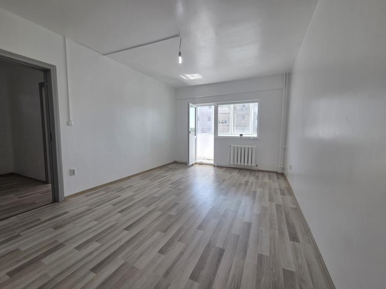 Apartament cu 2 camere decomandat în Mircea cel Bătrân