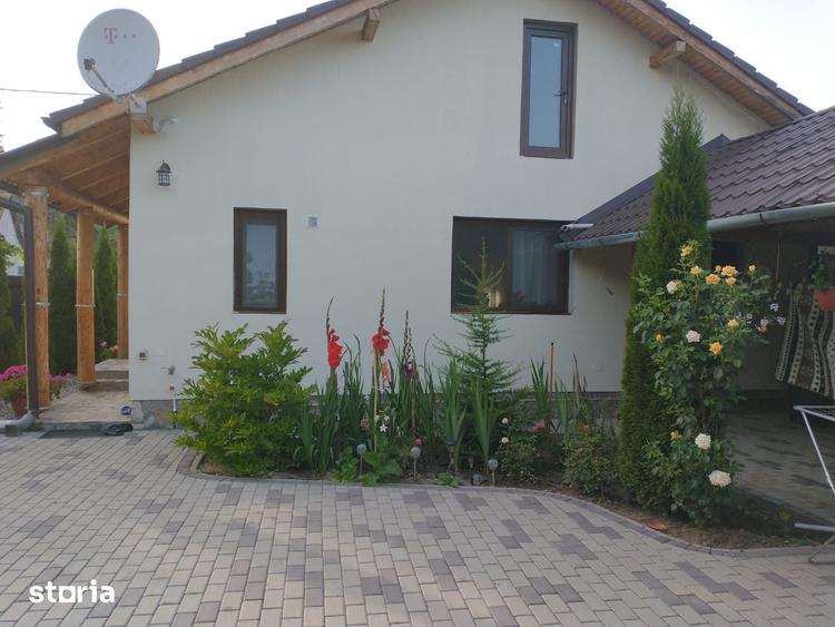 Casă cu 2 camere cu Teren 700 Mp în Central