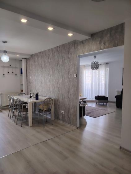 Apartament de vanzare - 5