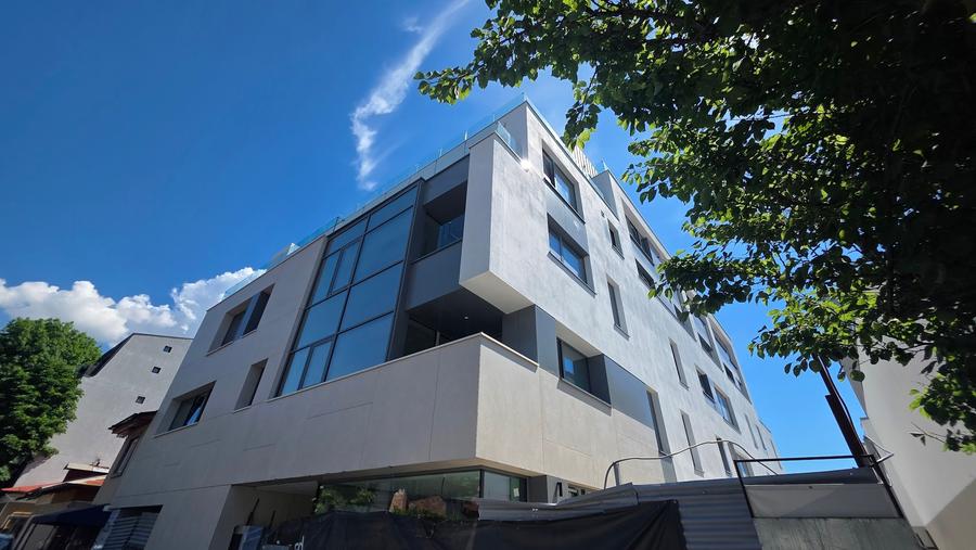 Apartament cu 3 camere semidecomandat în Timpuri Noi