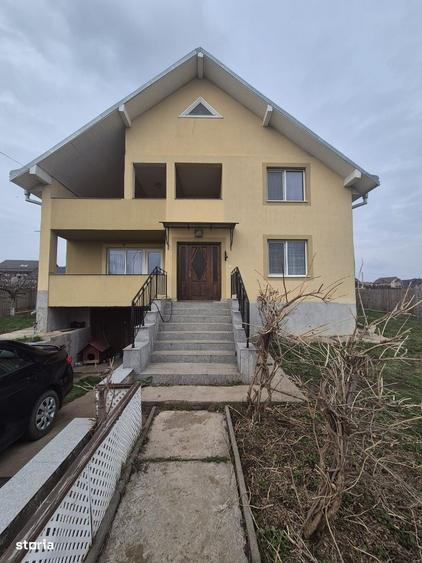 Casă cu 4 camere în Șcheia