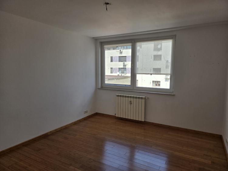 Apartament cu 3 camere decomandat, mobilat în Dorobanți