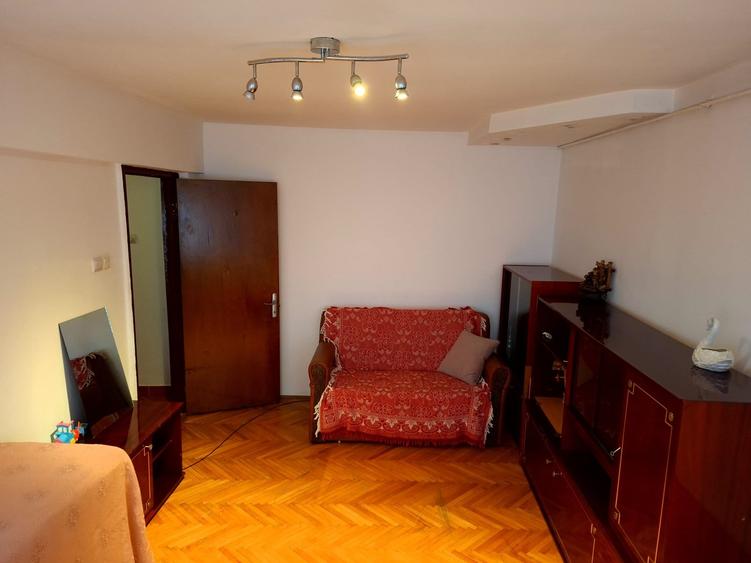 Apartament cu 2 camere decomandat în Găvana 3