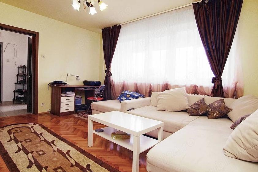Apartament cu 3 camere semidecomandat în Lujerului