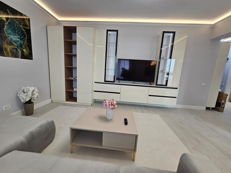 Apartament cu 2 camere decomandat în Lujerului