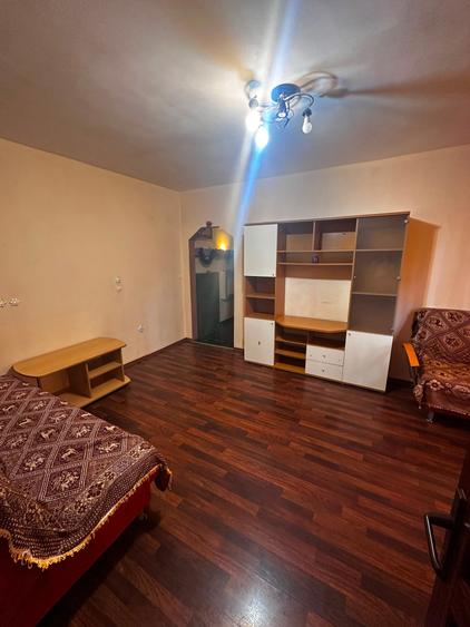 Apartament cu 2 camere nedecomandat în Alexandru cel Bun