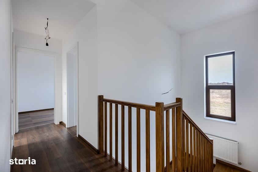Casă cu 4 camere cu Teren 360 Mp în Corbeanca