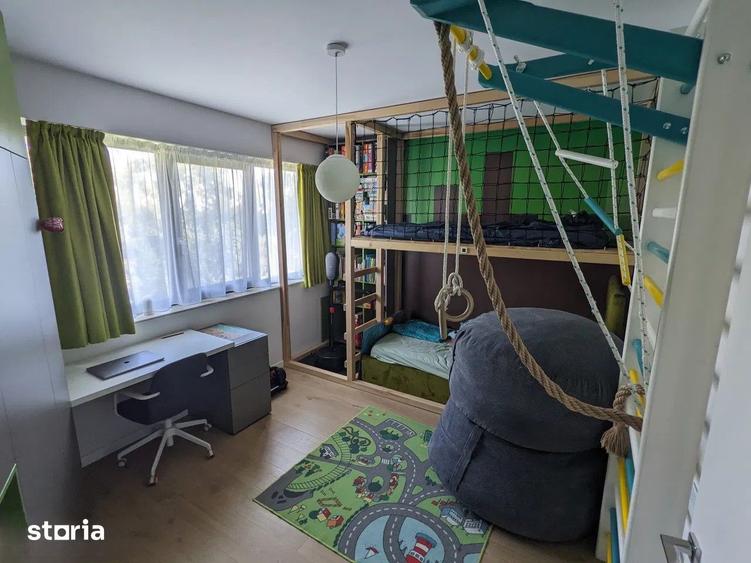 Casă cu 4 camere cu Teren 258 Mp în Becaș