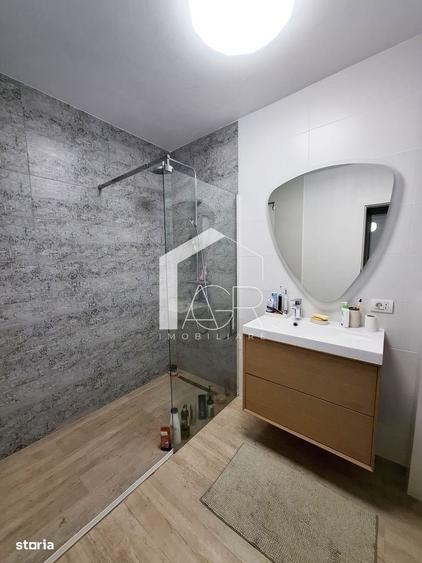Casă cu 4 camere cu Teren 500 Mp în Păulești