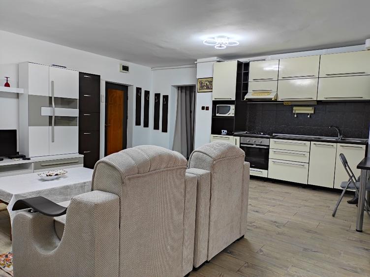 Apartament cu 2 camere decomandat în Gara