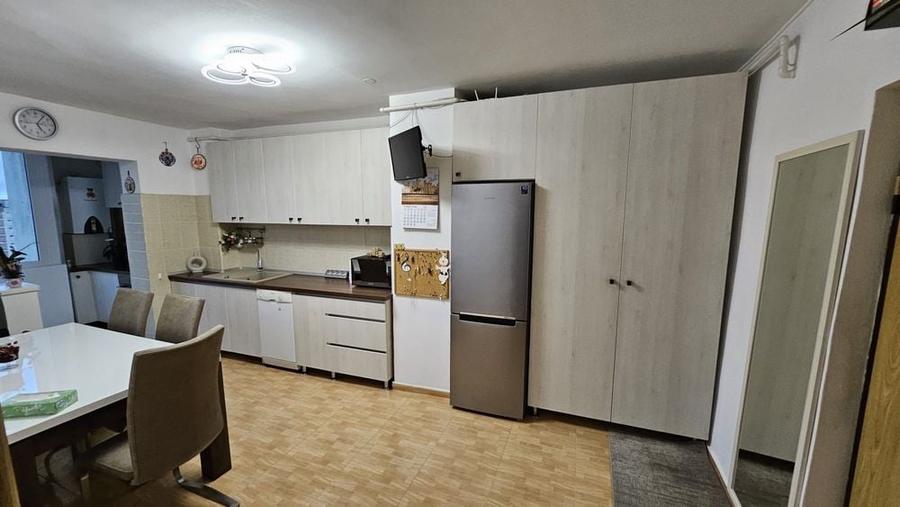 Inchiriez apartament 2 camere Racadau - 1